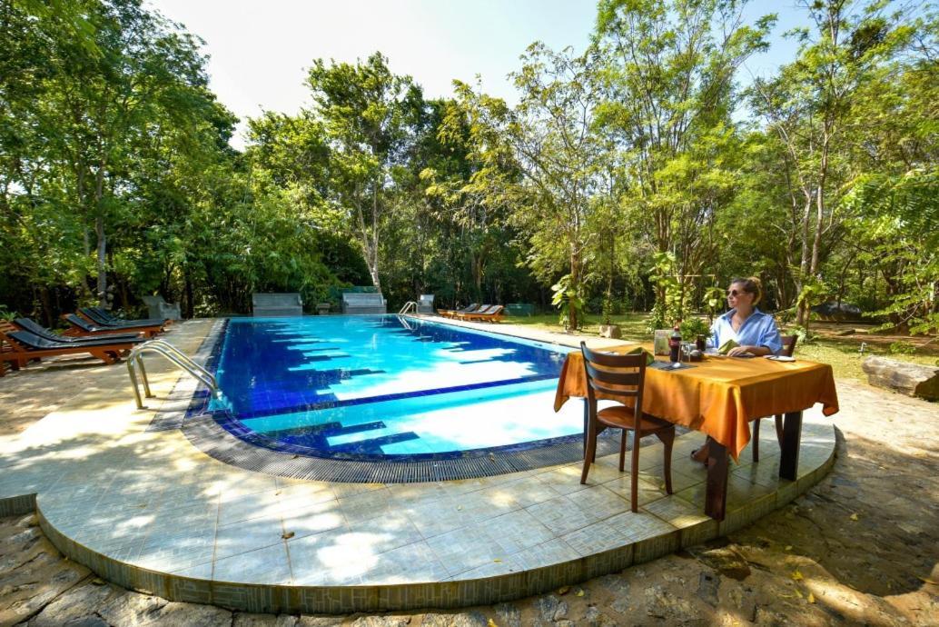 Jays Holiday Resort 하바라나 외부 사진
